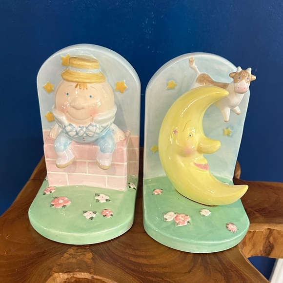 HOUSE OF HATTEN CERAMIC  Humpty dumpty , Cow Jumped Over Moon bookends 7" - Picture 1 of 7